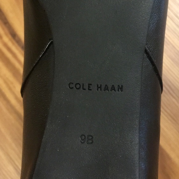Cole Haan black heel bootie leather - Picture 4 of 4